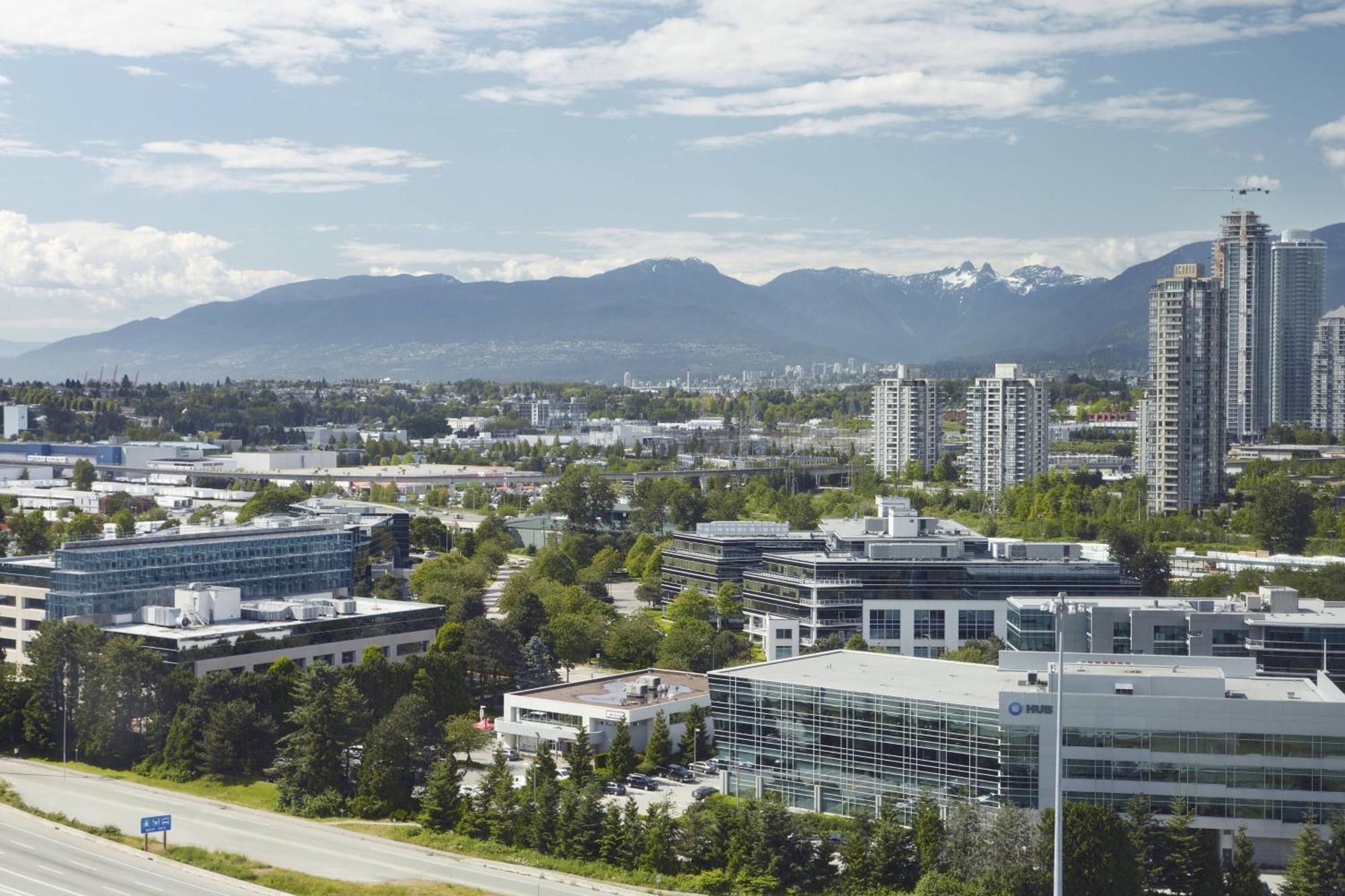 Delta Hotels By Marriott Burnaby Conference Centre Kültér fotó