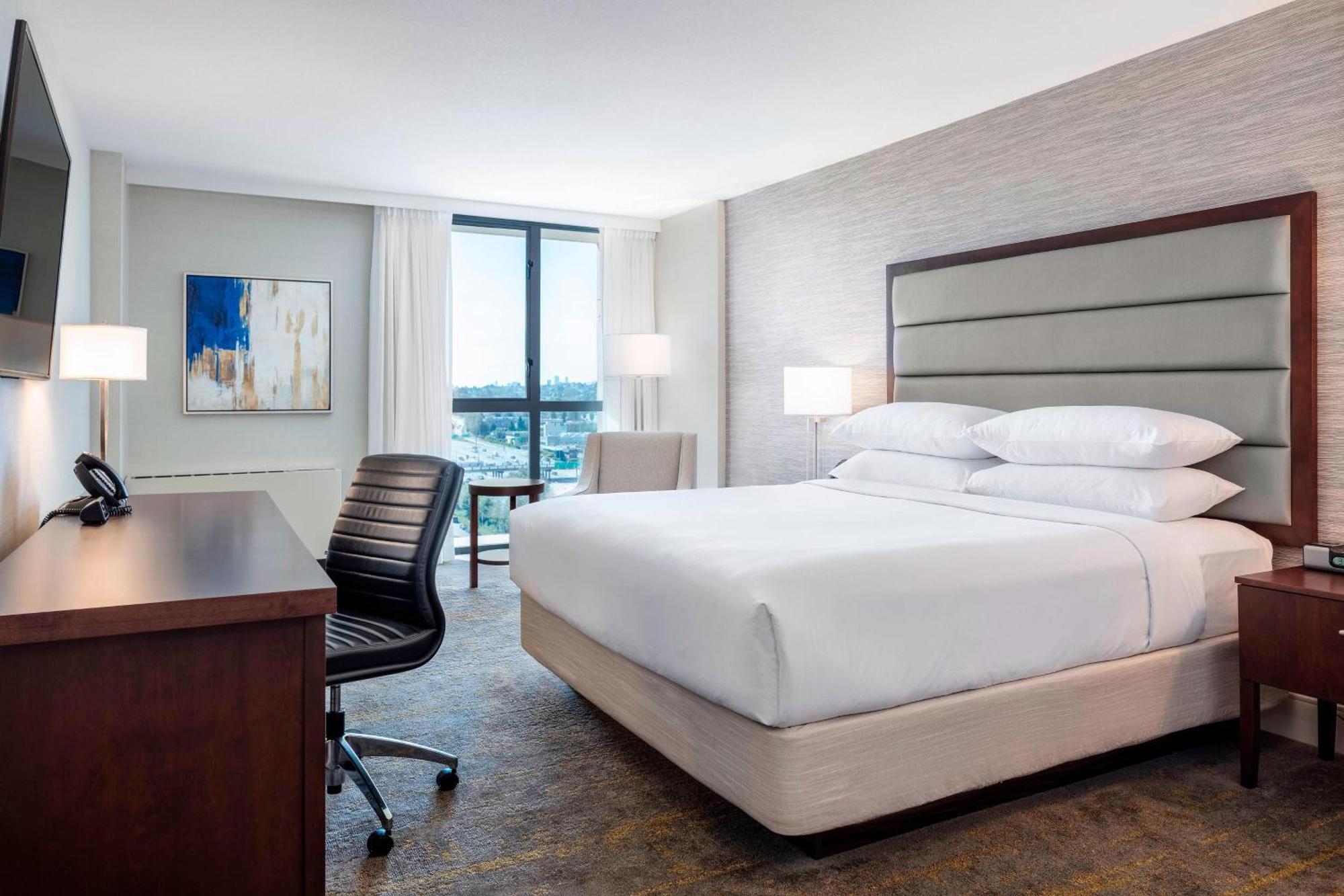 Delta Hotels By Marriott Burnaby Conference Centre Kültér fotó